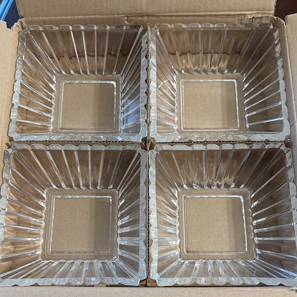 Crystal Clear 5-Piece Buffet Server - Picture 4 of 6